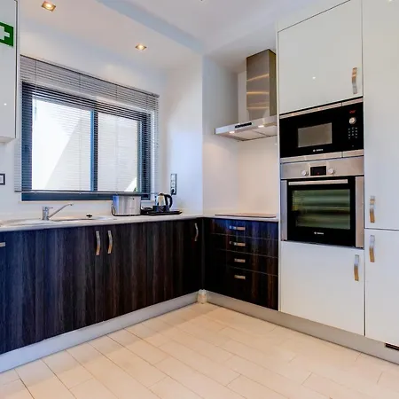 דירה One Bedroom In Albur Village 1i אלבור