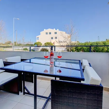 One Bedroom In Albur Village 1i *